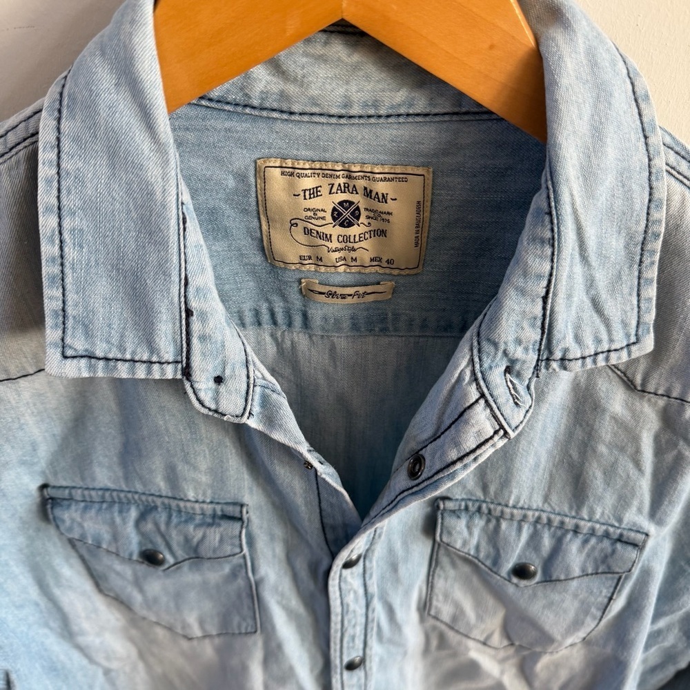 🩵 ZARA Man Denim Blue Button-Down Shirt – Size Medium - Picture 2 of 6